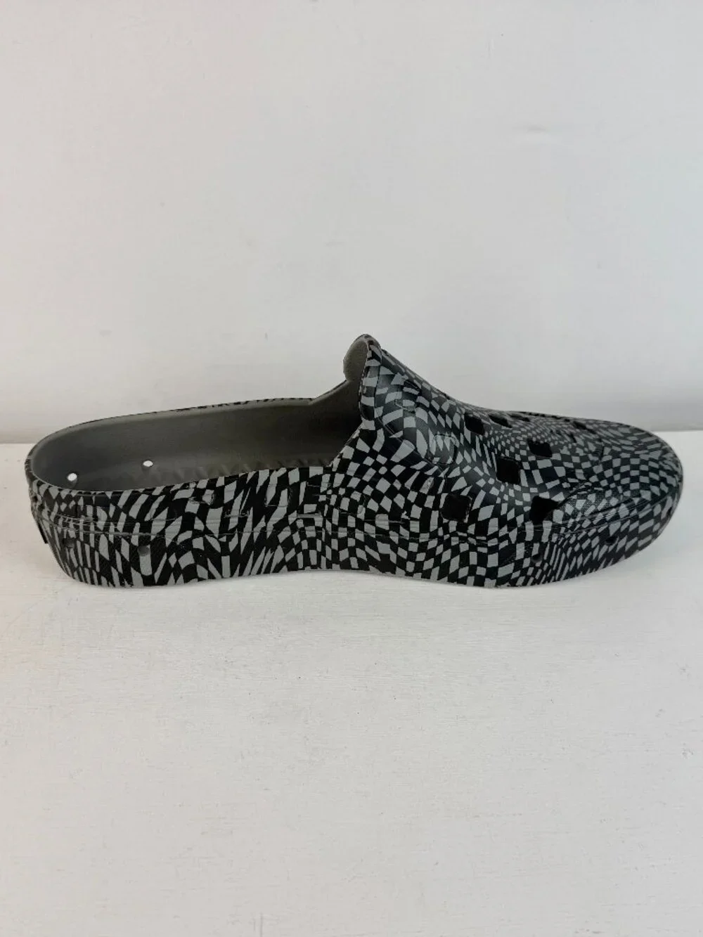 Men's 11 Women's 12.5 - Vans Slip-On Mule TRK Surf Essentials - Black